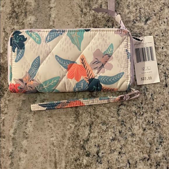 Vera Bradley Quilted Floral Wristlet NWT